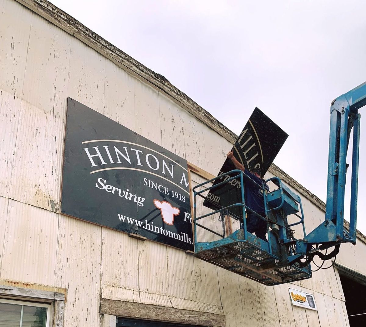 Hinton Mills Mt. Sterling storefront